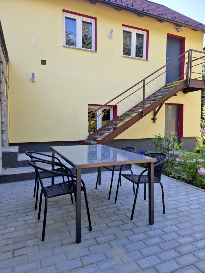 Restaurace U Mateje B&B Нове-Место-под-Смркем Экстерьер фото